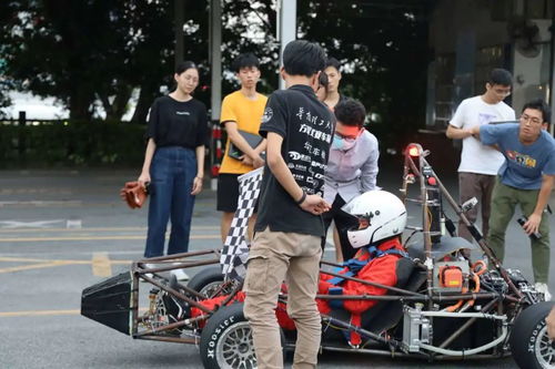 酷炫 华南理工最新自主设计制造电车与无人车诞生,11月将驰骋赛场