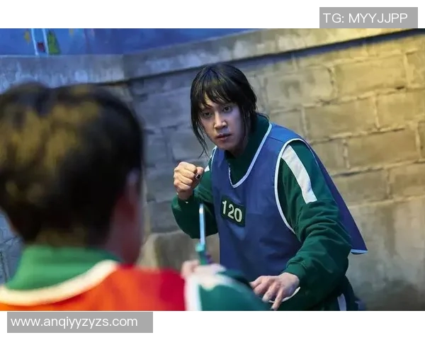 《足球巨星挑战极限生死游戏 全民参与的鱿鱼游戏新篇章》