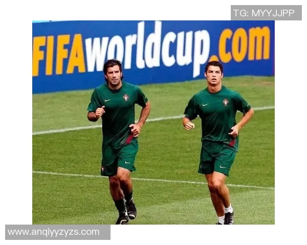 菲戈实况足球:重温葡萄牙传奇球星的巅峰时刻与精彩瞬间