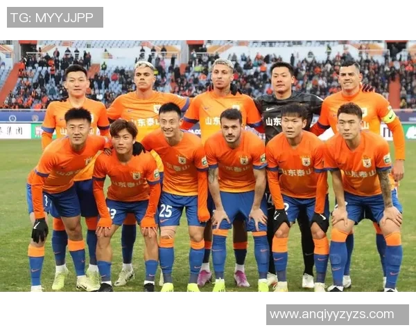 刚果民主共和国足球球星的崛起与挑战：从国内联赛到国际舞台的奋斗历程