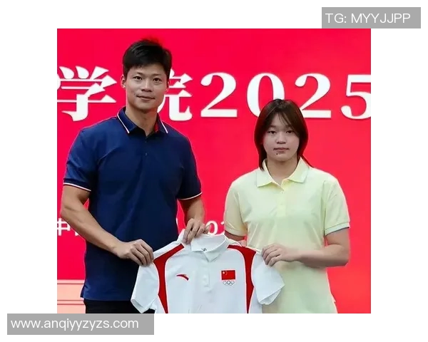 韩光徽：从青训到国家队的蜕变，探索中国足球未来新星的成长之路